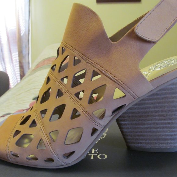 New Vince Camuto nubuck heeled sandals Deverly - Picture 4 of 15